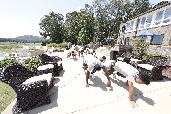 [WATCH] Alabama Basketball puts players through US Marine drills