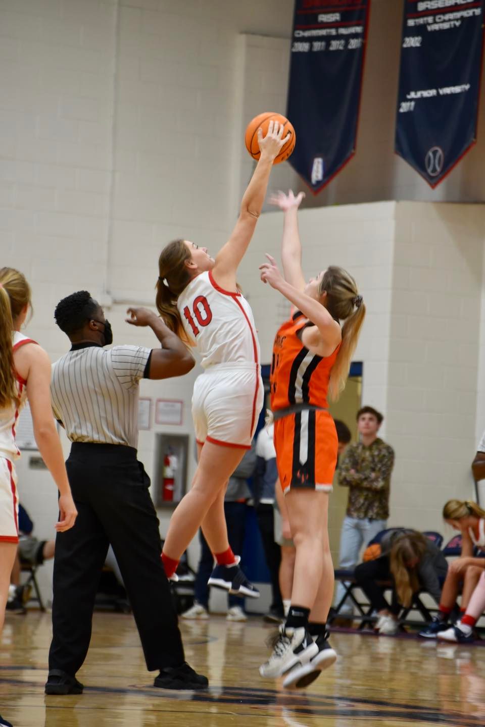 Warriors finish the Lee-Scott Classic with back-to-back wins