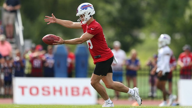 Woman accusing former Buffalo Bills punter Matt Araiza, 2 others of rape speaks out