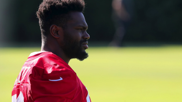 Tampa Bay Buccaneers’ Shaquil Barrett’s 2-year-old daughter drowns in swimming pool