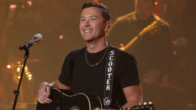 From the UK to CMA Fest, Scotty McCreery sets a sold-out summer in motion