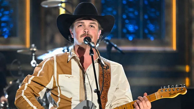 Zach Top signs up for more Cold Beer & Country Music on the road